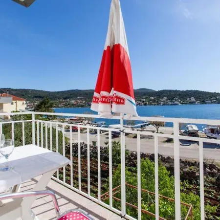 Jere - 30 M From Apartment *