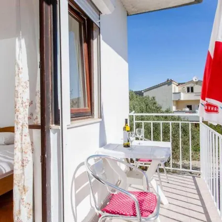 Apartment Jere - 30 M From *